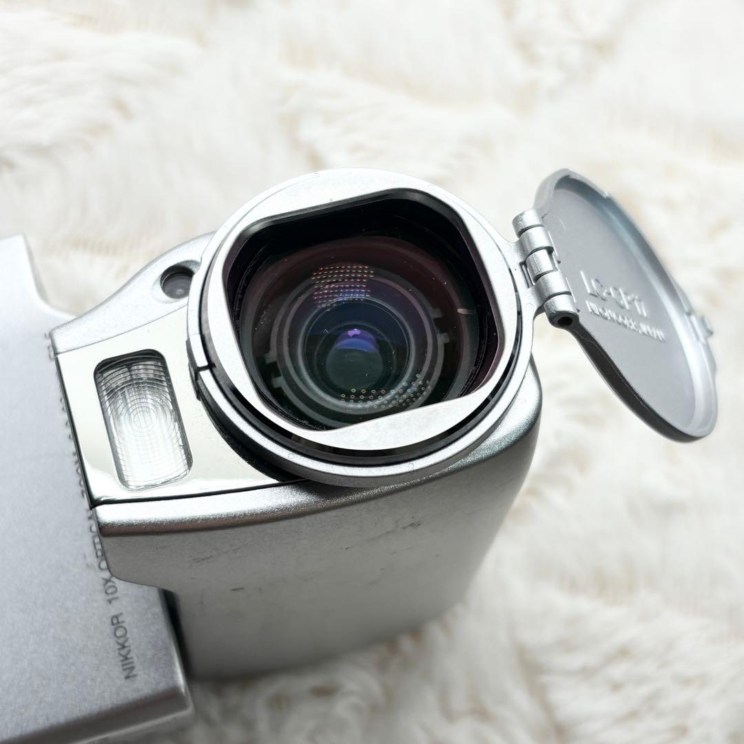動作良好 Nikon COOLPIX S10 VR シルバー