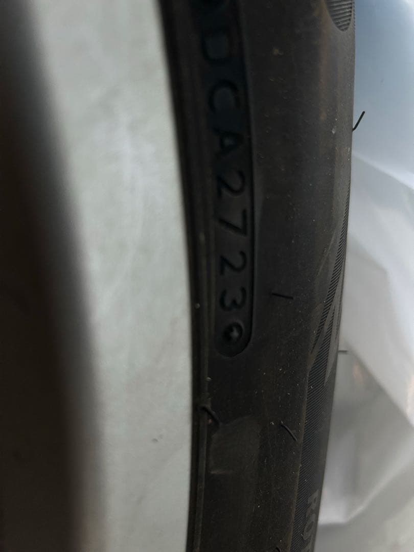 ブリヂストンスタッドレスタイヤ・ホイール4本セット　225-65r17