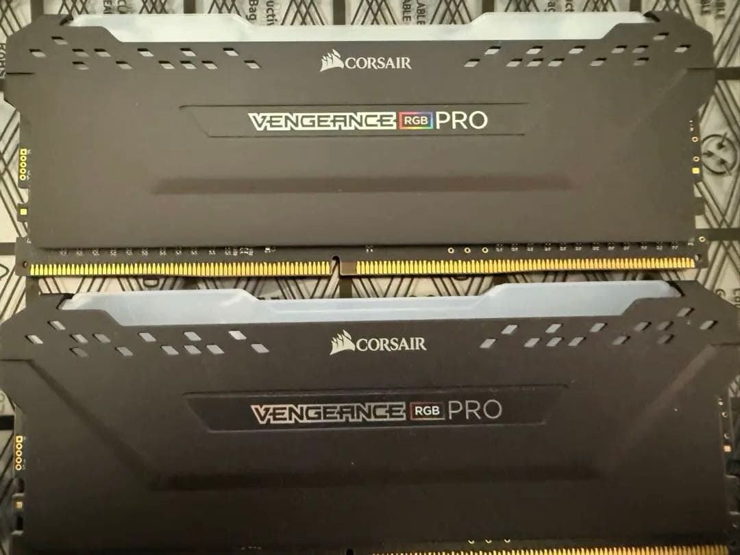 y*e様 コルセア DDR4メモリ 16GB(8GBx2) 3200MHz RG