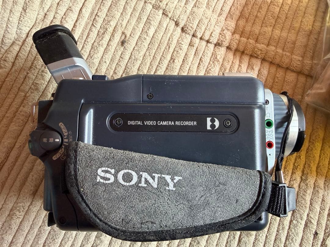 sony ビデオカメラ　TRV300K