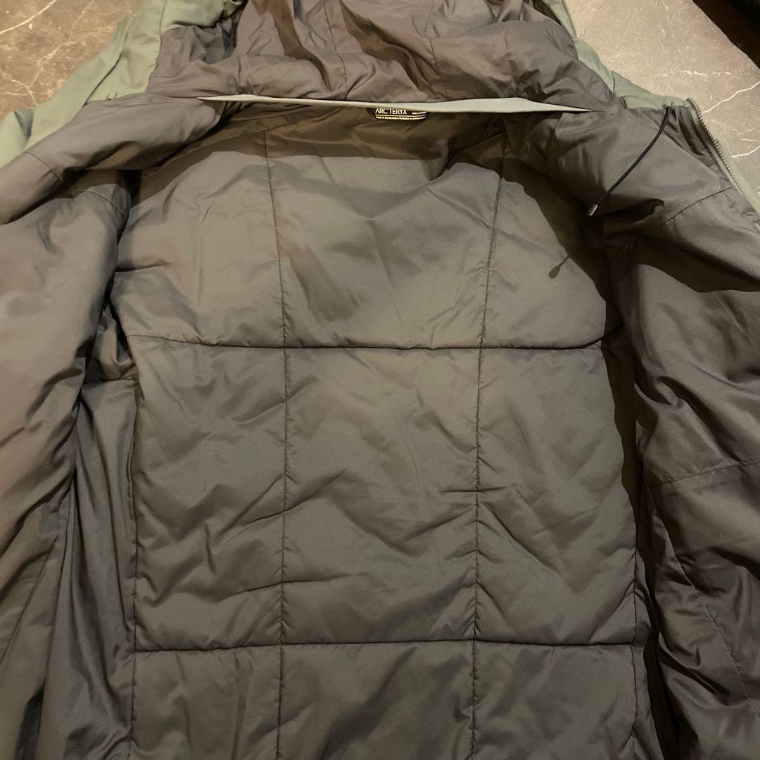 ARC'TERYX フード付きダウンジャケット Lサイズ グレー