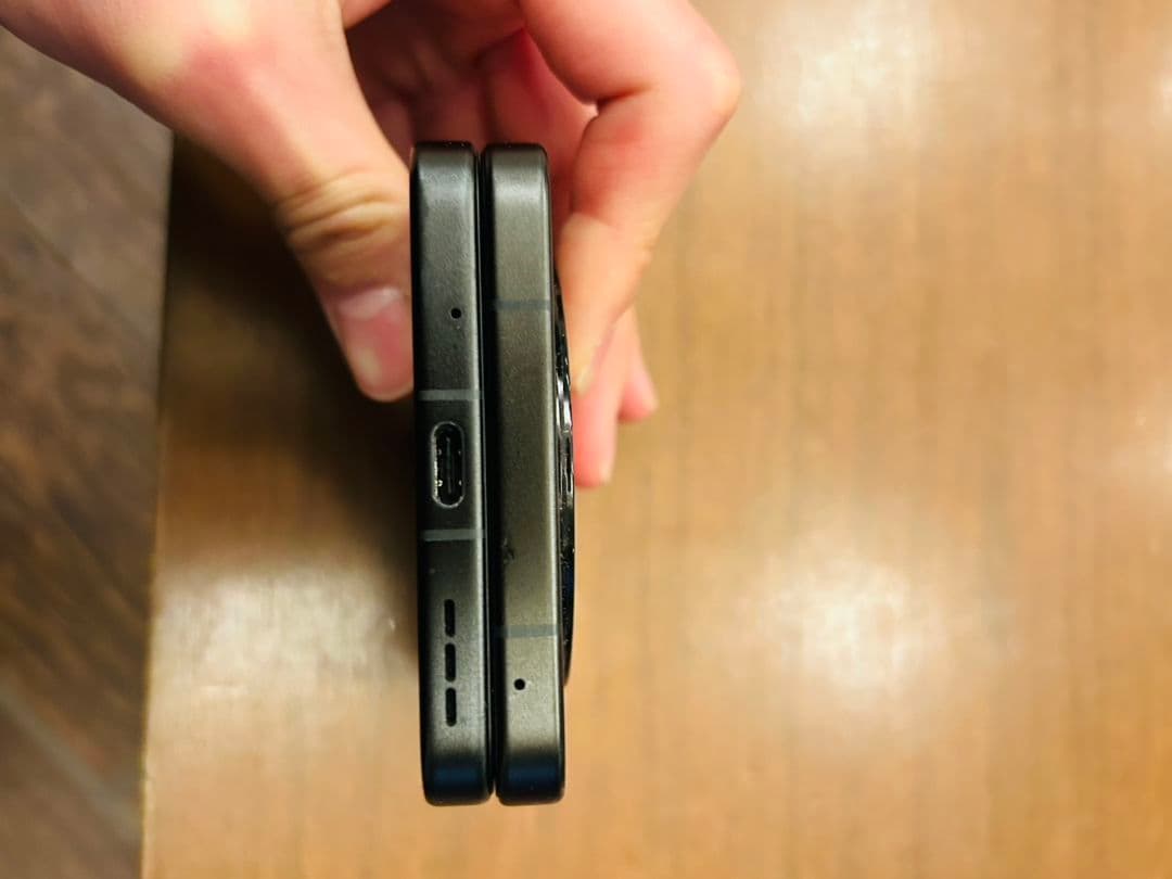 nubia Flip 5G SIMフリー おまけ付き 折りたたみスマホ