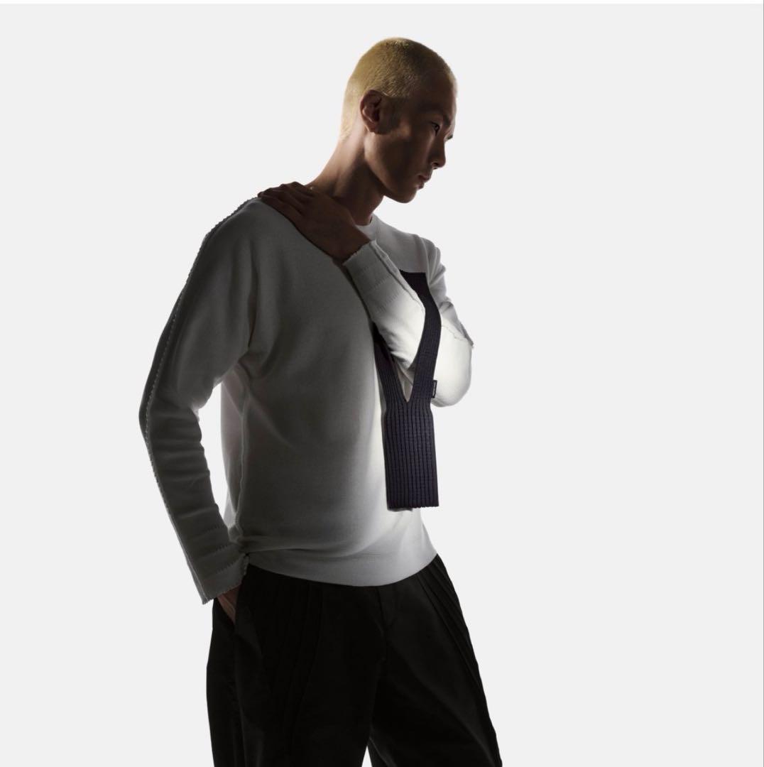 Apple iPhone Pocket ISSEY MIYAKE ブラック