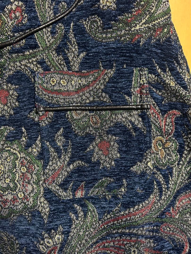 aie ノーカラーコート　ペイズリー