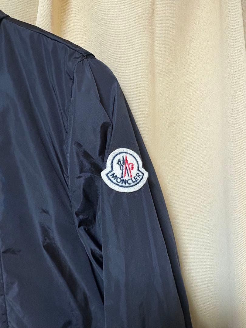 美品　モンクレール　スプリングコート　OMBRE フード　ナイロン　ワッペン付き