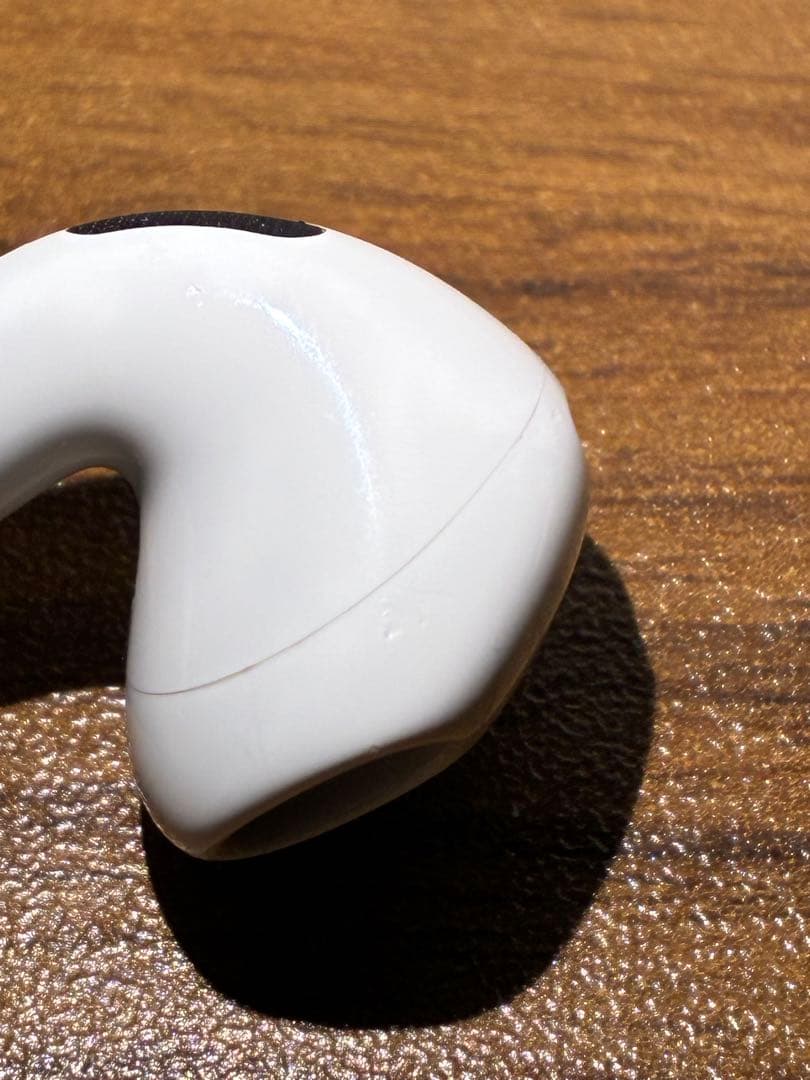 AirPods 4 （アクティブノイズキャンセリング非搭載）