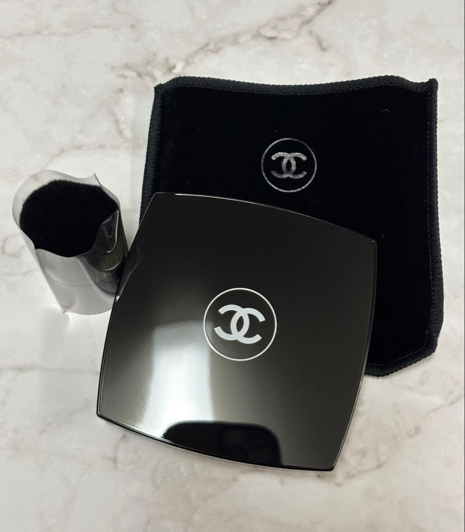 シャネル レーヴ ドゥ カメリア （フェイスパウダー）