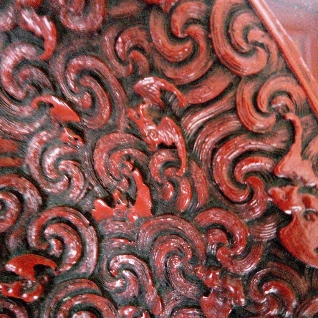 中国古玩　大清乾隆年製　堆朱　菓子鉢　唐草蝙蝠模様