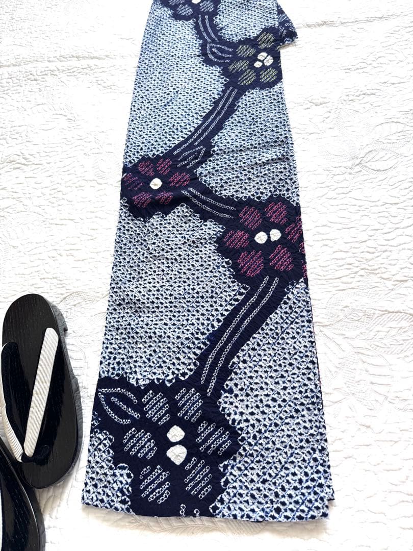 粋な大人の浴衣 ◆ 有松絞り 枝花文 シンプルで粋な柄