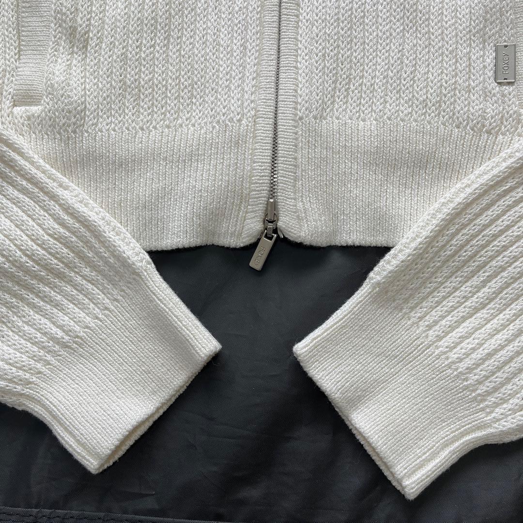 フォクシー HoodieFanニットパーカー ダブルジップ 38676　ロゴ