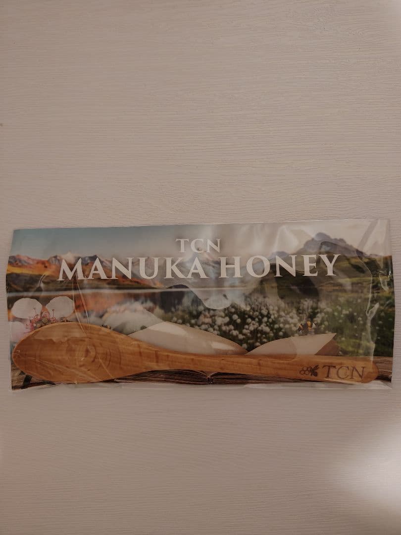 TCN ストロングマヌカハニー MGO®1050+ 専用スプーン付き