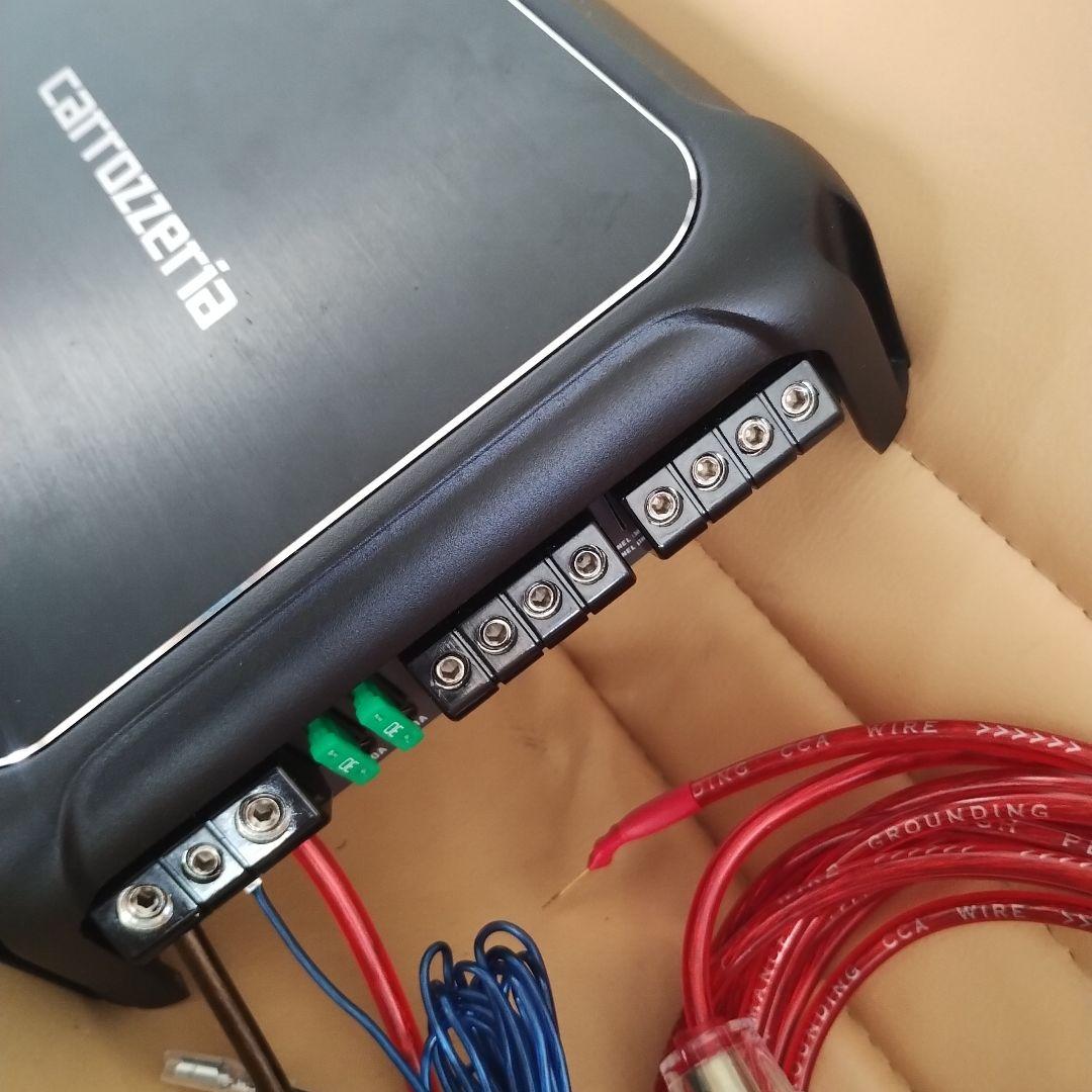 carrozzeria GM-D8400　4チャンネル パワーアンプ