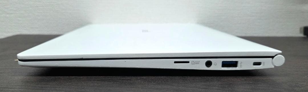 LG gram 14インチ/ i5 / 8Gb / 512Gb /おまけ付