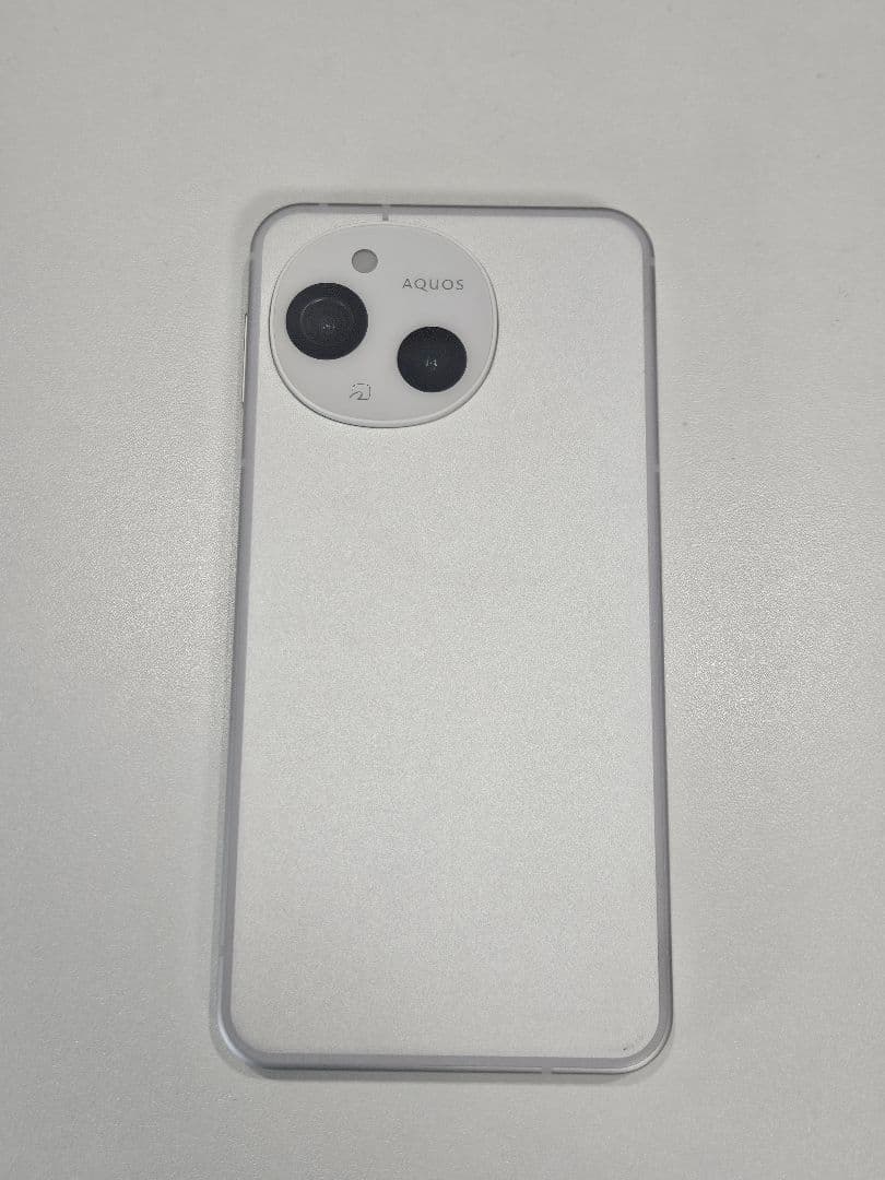 ［美品］AQUOS sense9 8GB/256GB ホワイト