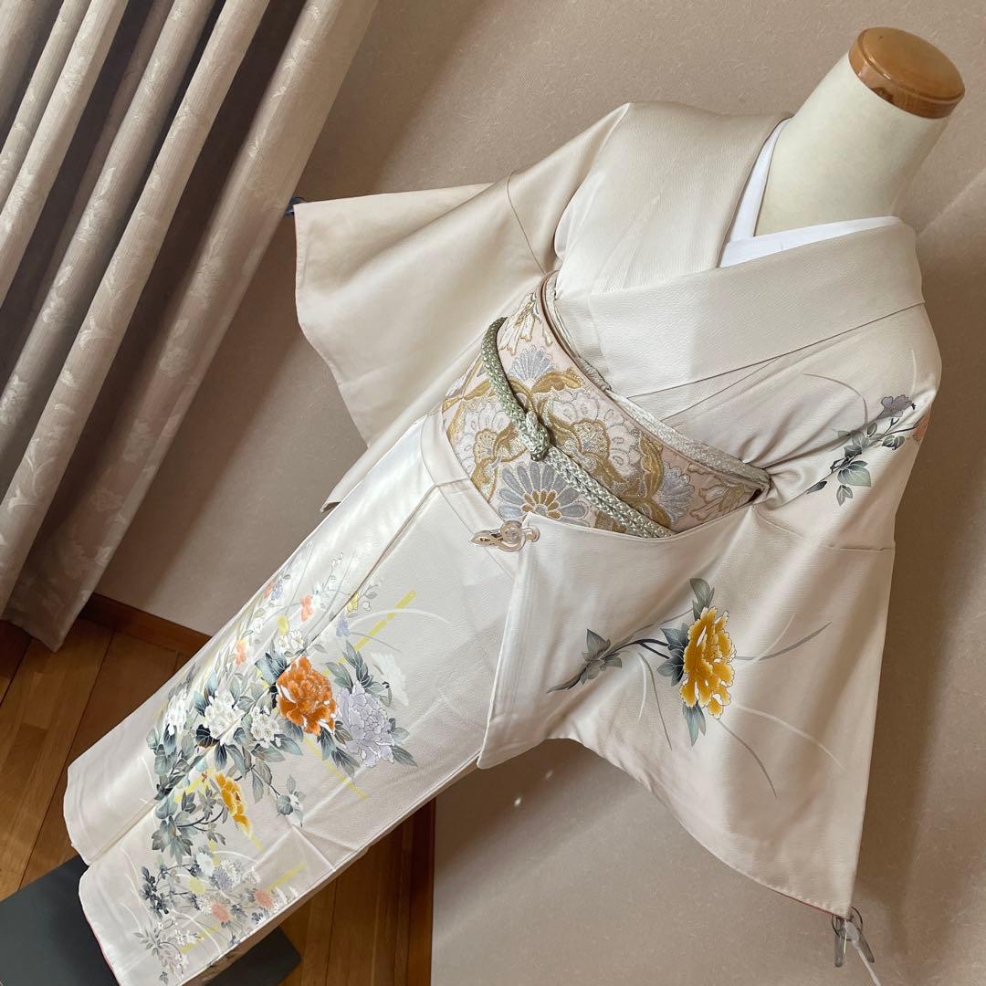 ひろりん様おまとめ　優しい生成色に四季花が美しい訪問着