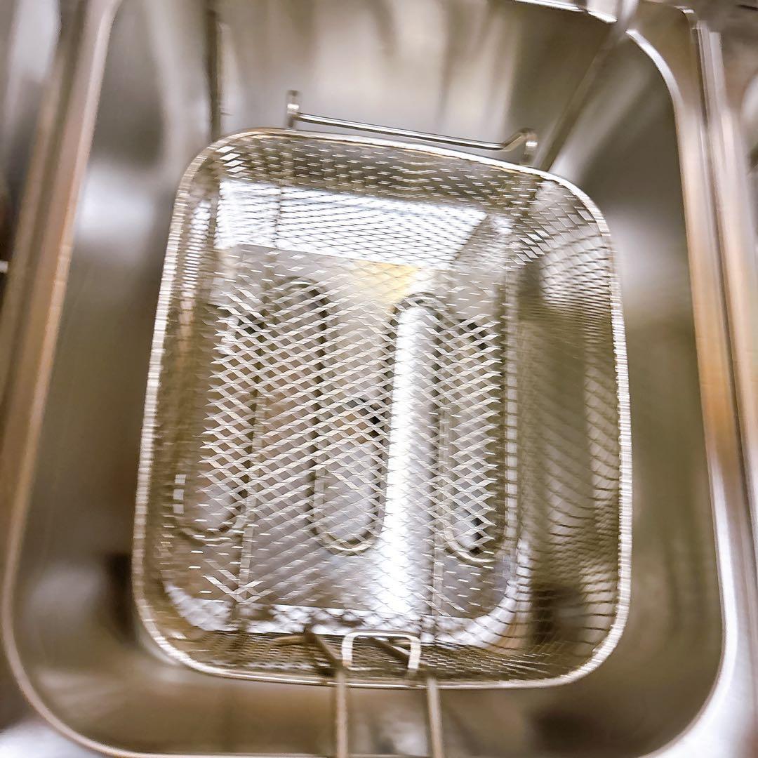 ★新品未使用★電気フライヤー ステンレス製 2槽 ２口 200℃ 業務用 家庭用