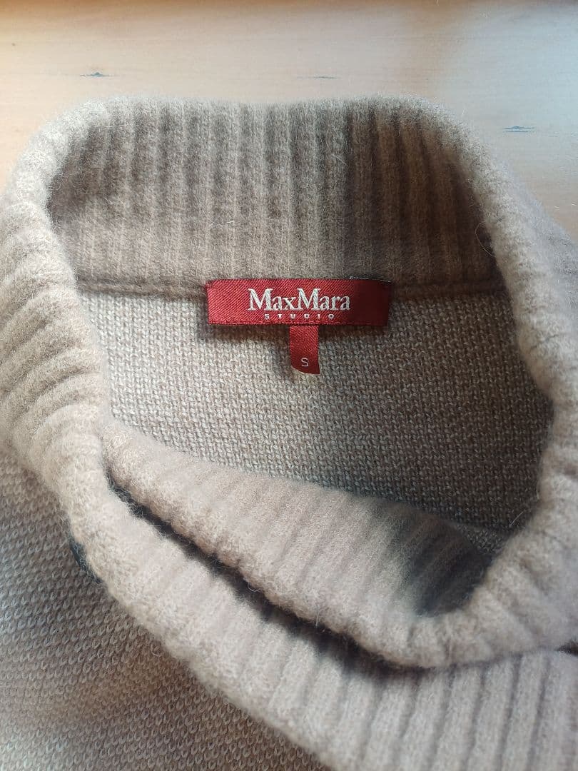 マックスマーラ Max Mara Studio ニットケープ・ポンチョ