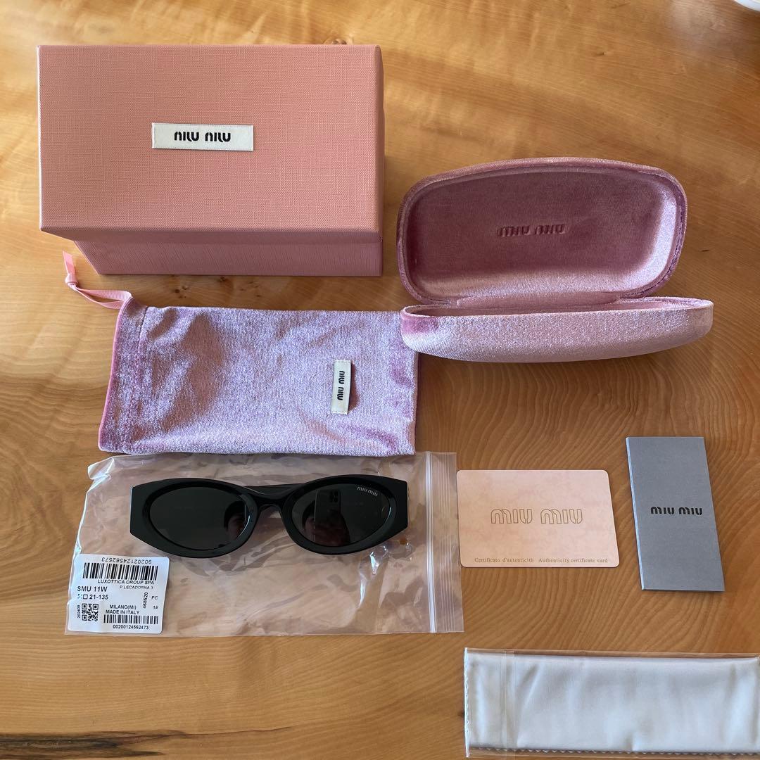 miu miu ブラック キャットアイサングラス