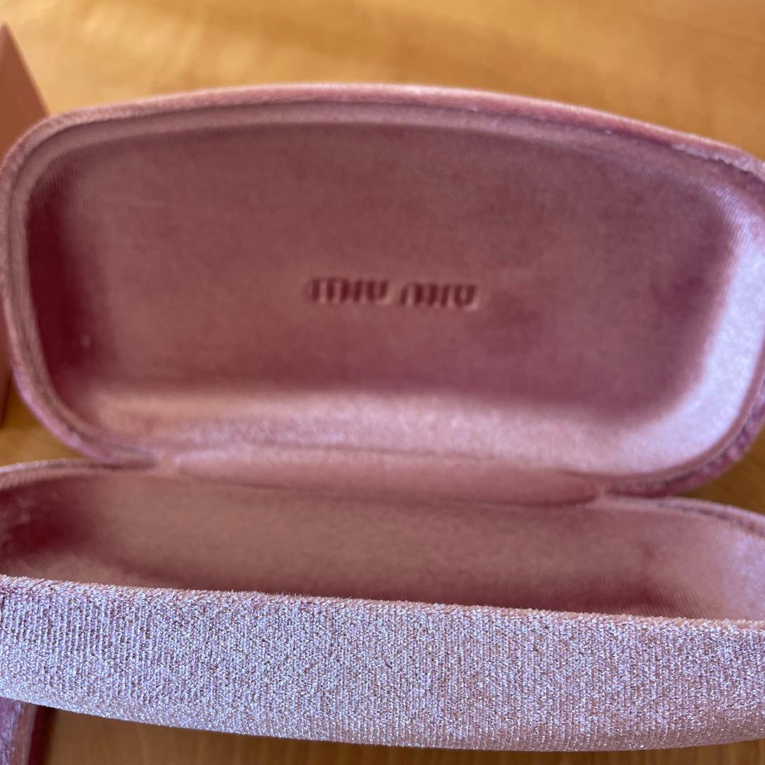 miu miu ブラック キャットアイサングラス