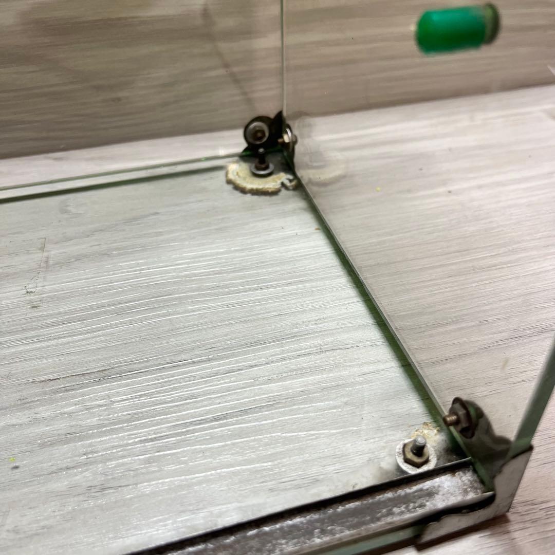 アンティーク　ガラスショーケース　グリーンガラス　３段ケース