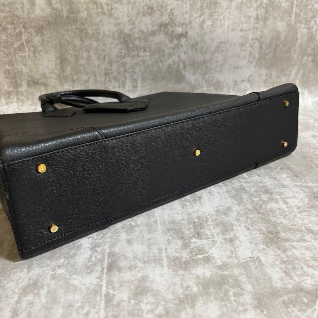 H21 Vivienne Westwood ビジネスバッグ　ブラック　チャーム付