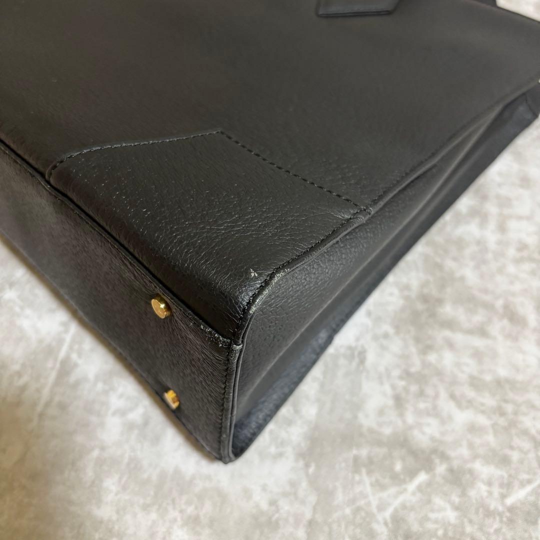 H21 Vivienne Westwood ビジネスバッグ　ブラック　チャーム付