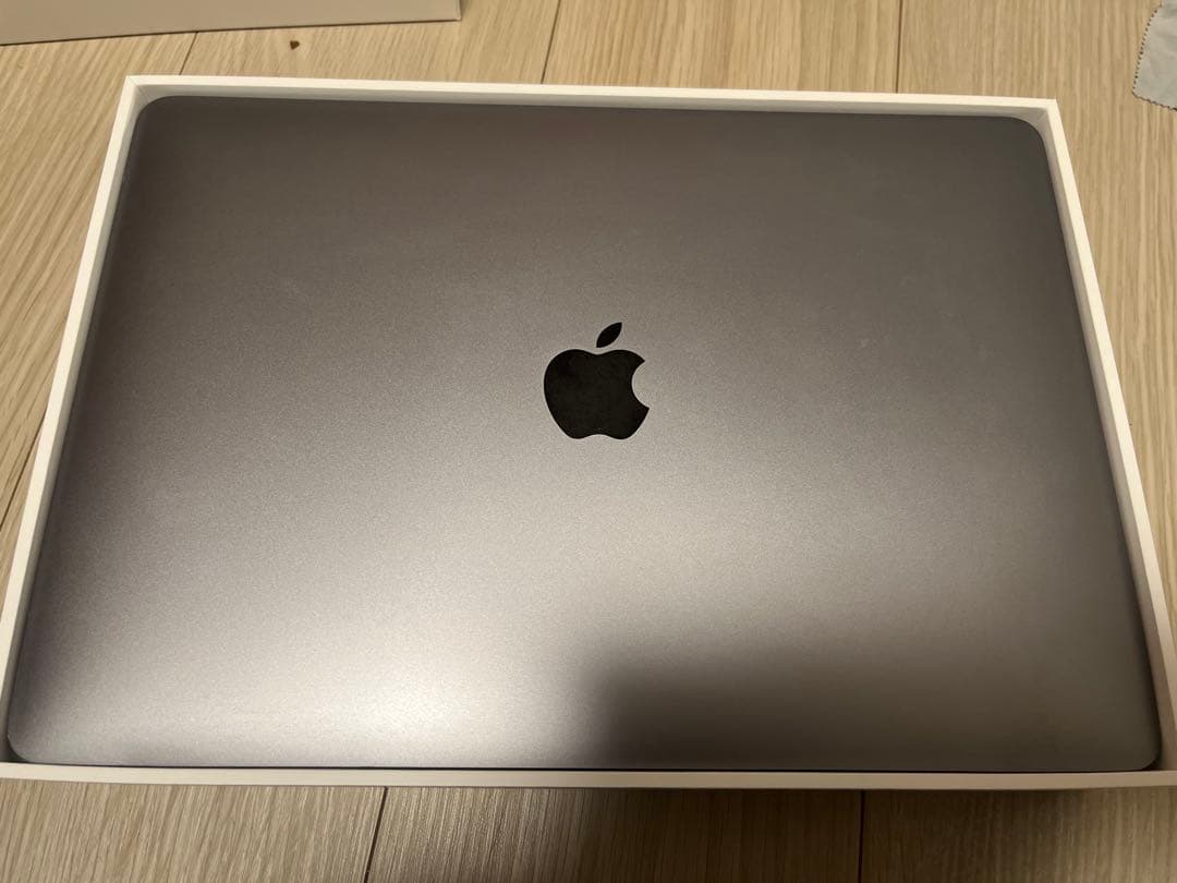 【美品】MacBookAir M1 2020年 シルバー 13インチ 256GB