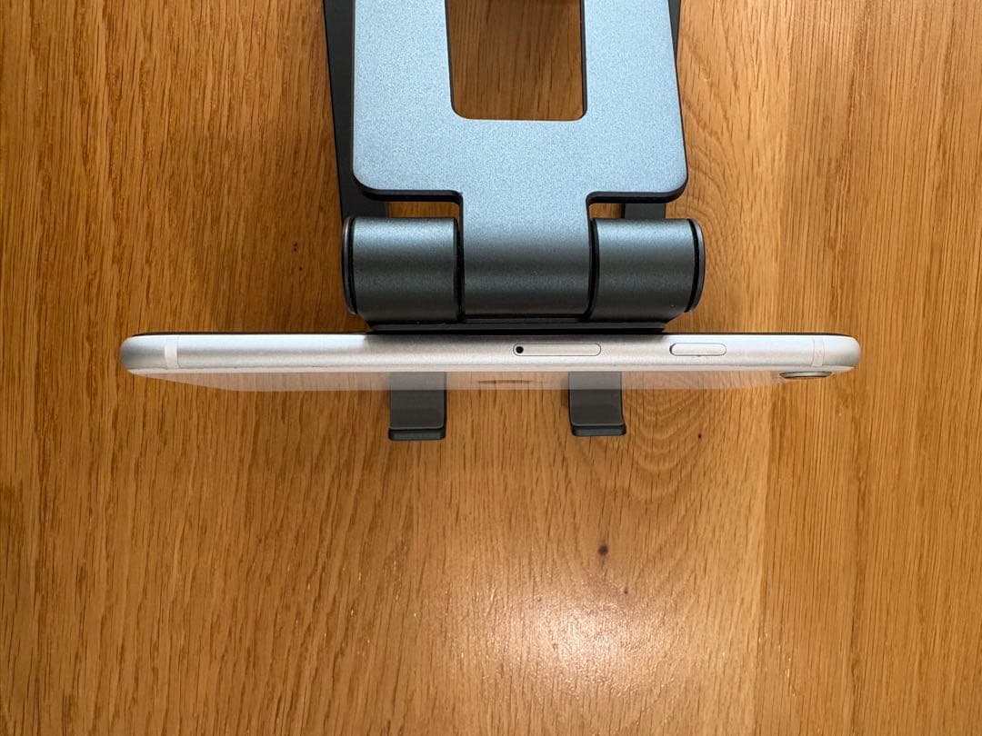 iPhone SE(第2世代) 64GB ホワイト