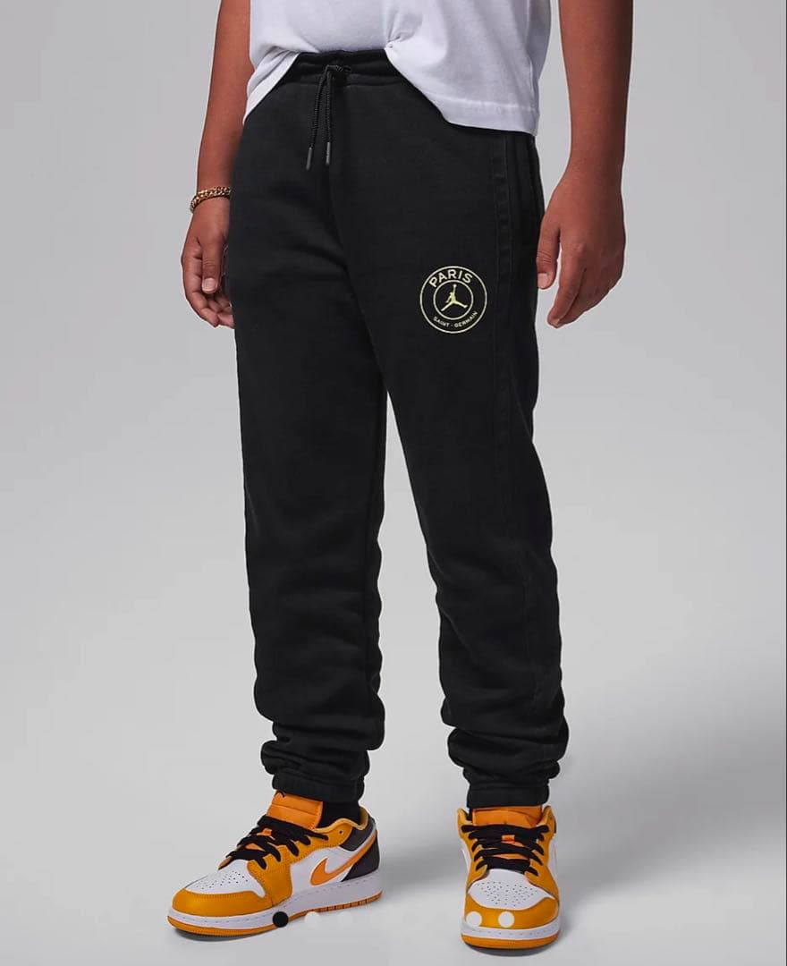 【新品】ジュニア　PSG パリサンジェルマン　フリースプルオーバー　セットアップ