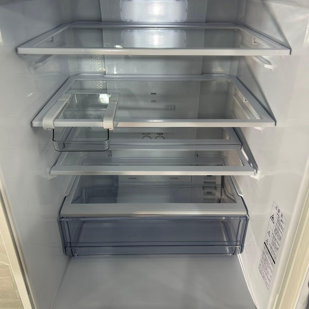 AQUA 4ドア 冷蔵庫 355L ファミリータイプ 2022年製 d4106
