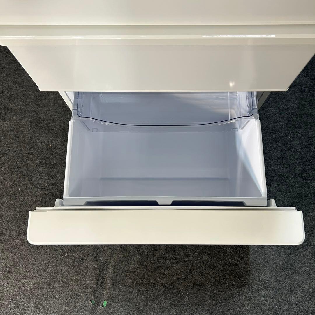 AQUA 4ドア 冷蔵庫 355L ファミリータイプ 2022年製 d4106