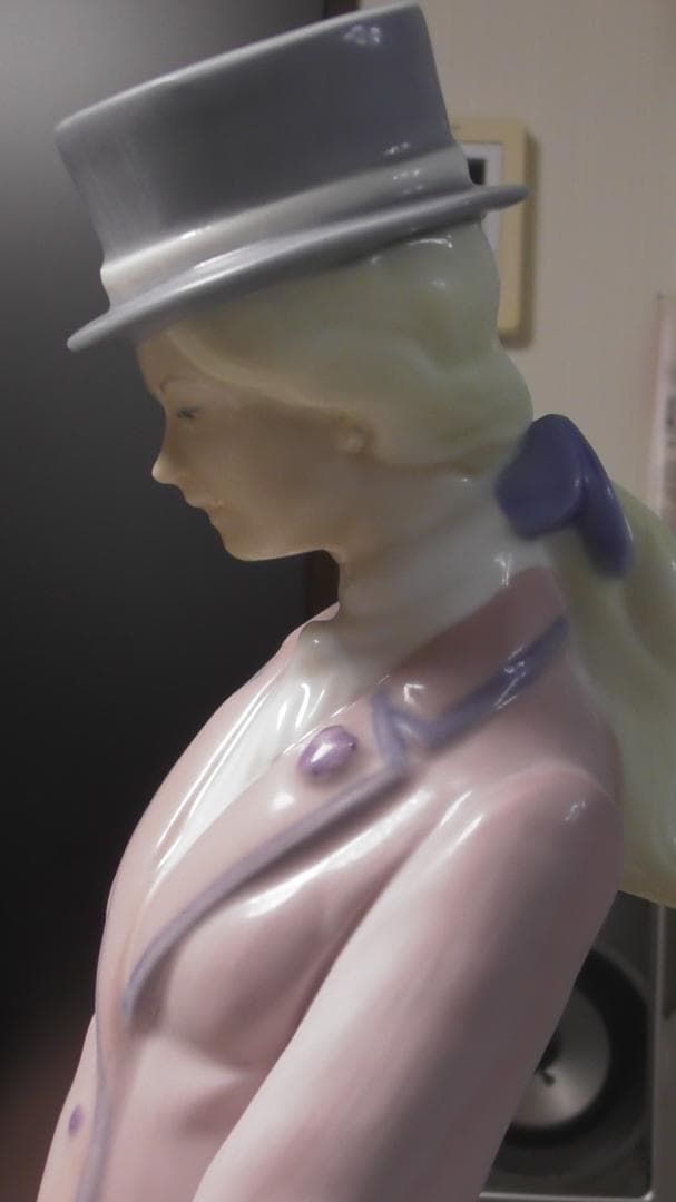 たか　REX　VALENCIA【白馬に乗る貴婦人】3　リアドロ 　Ｌ495