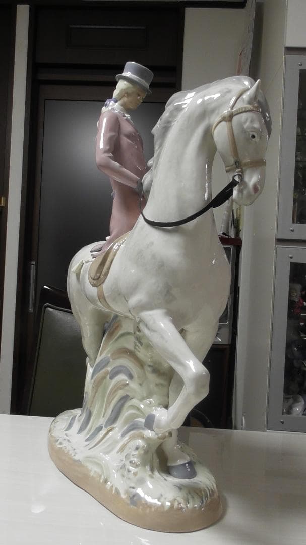 たか　REX　VALENCIA【白馬に乗る貴婦人】3　リアドロ 　Ｌ495