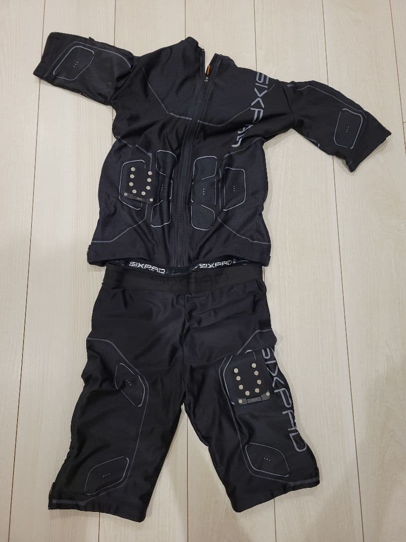 SIXPAD シックスパッド　パワースーツ　上下セット　メンズ