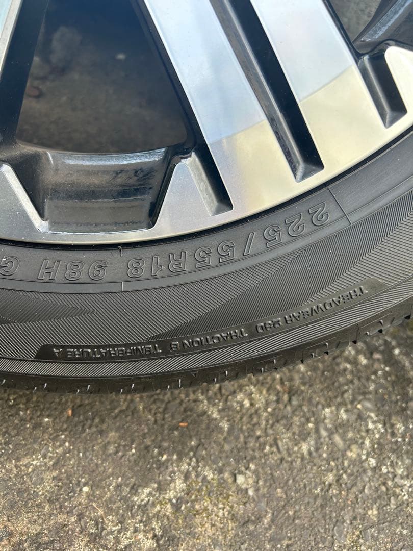 三菱デリカd5 純正タイヤホイール18インチ　4本セット