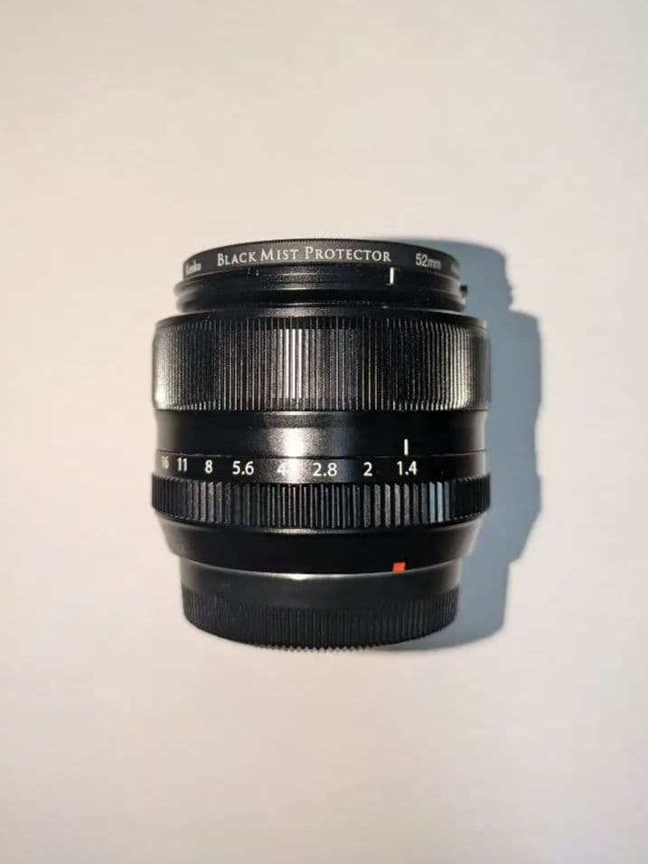 XF35mm F1.4 R 単焦点レンズ　+　フィルター2種類