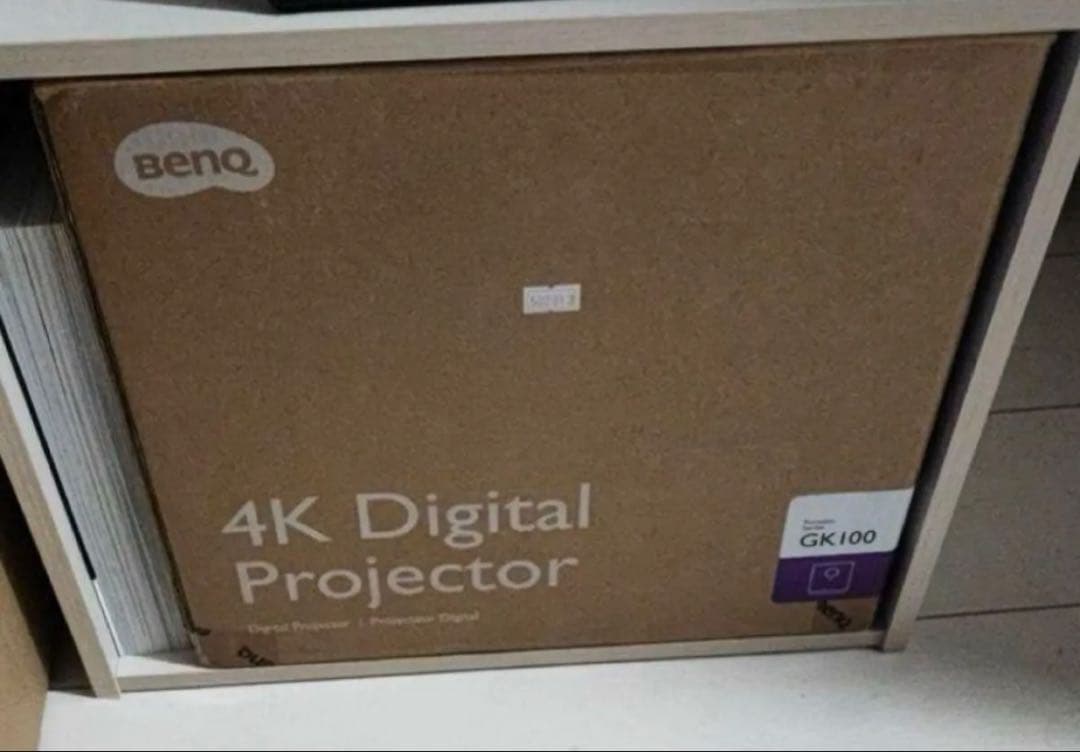 BenQ GK100 4K デジタルプロジェクター 本体 + 付属品