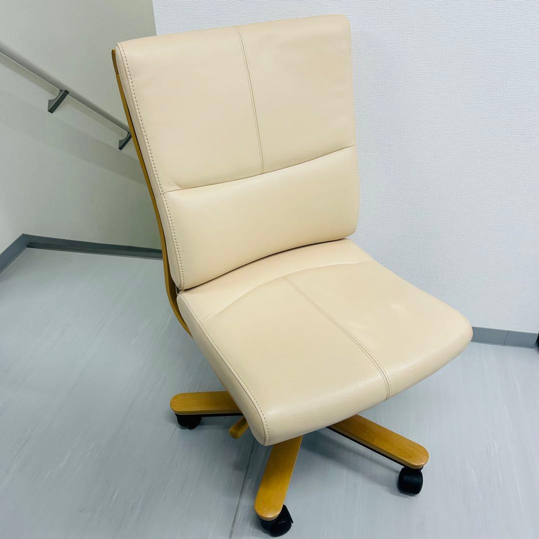 (高級 美品) カリモク デスクチェア XT5801