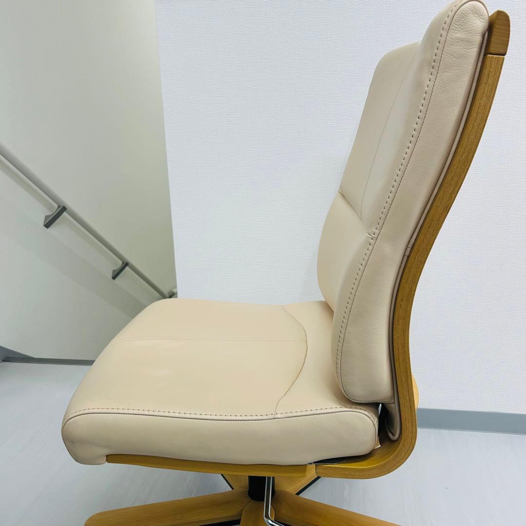 (高級 美品) カリモク デスクチェア XT5801