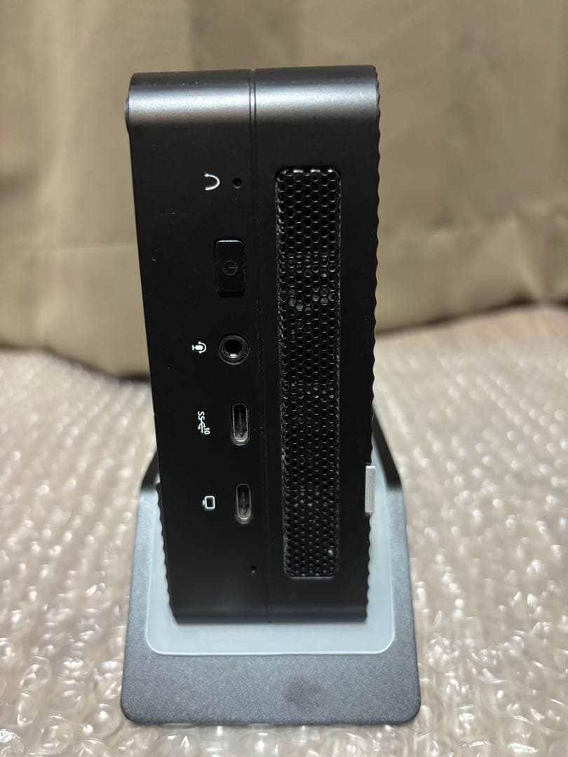 ミニPC MINISFORUM UM560