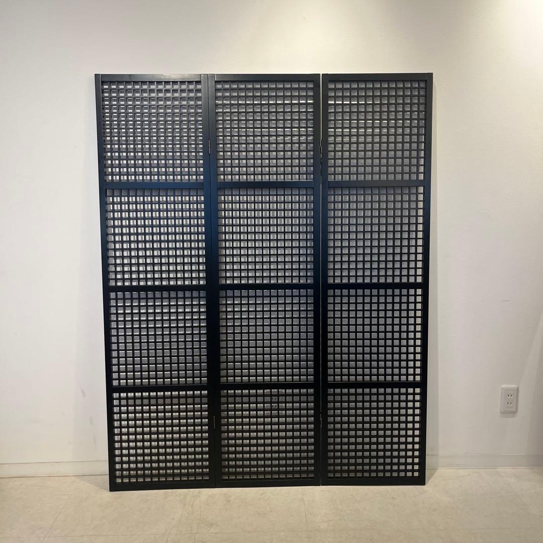 格子状　木製　パーテーション　黒色