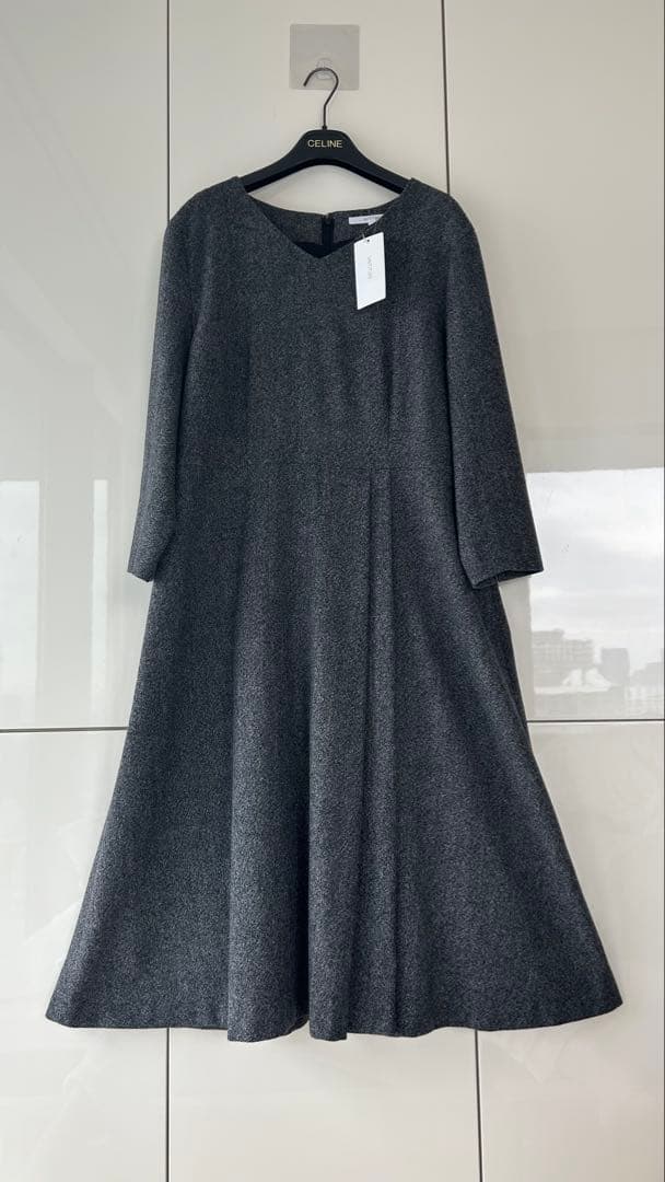 【新品★タグ付き】アンタイトル　ロングワンピース 44