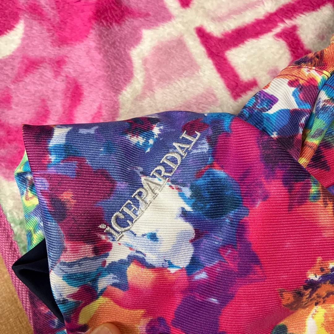 ICEPARDAL女性用カラフル花柄 スキーウェア