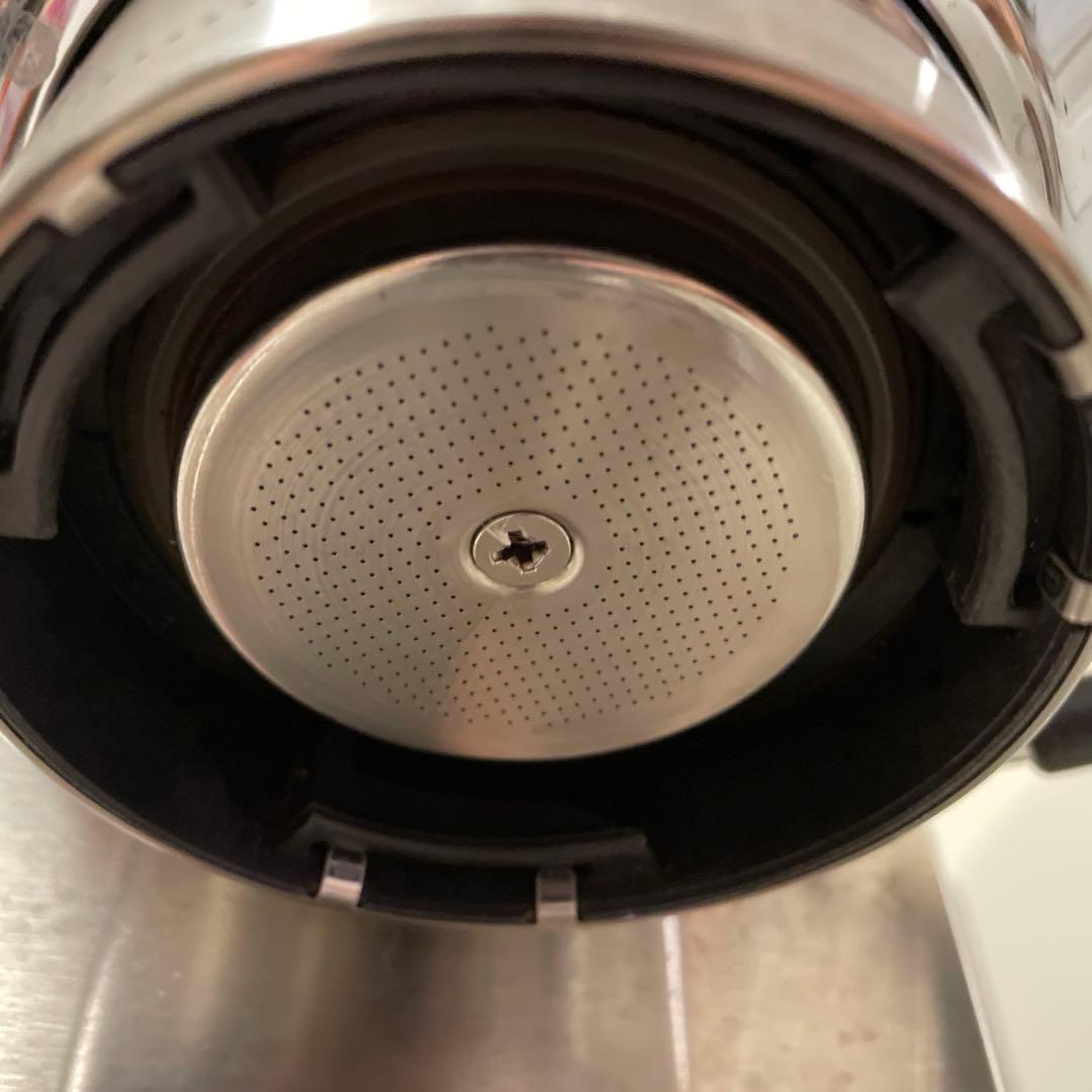 デロンギ デディカ メタルシルバー EC680M