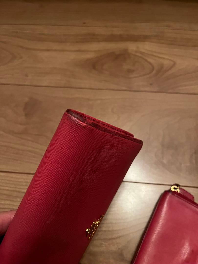 PRADA 赤 長財布と小銭入れセット