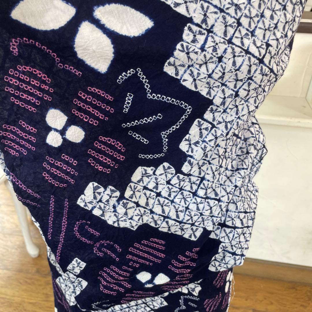 紺色花柄浴衣有松絞り