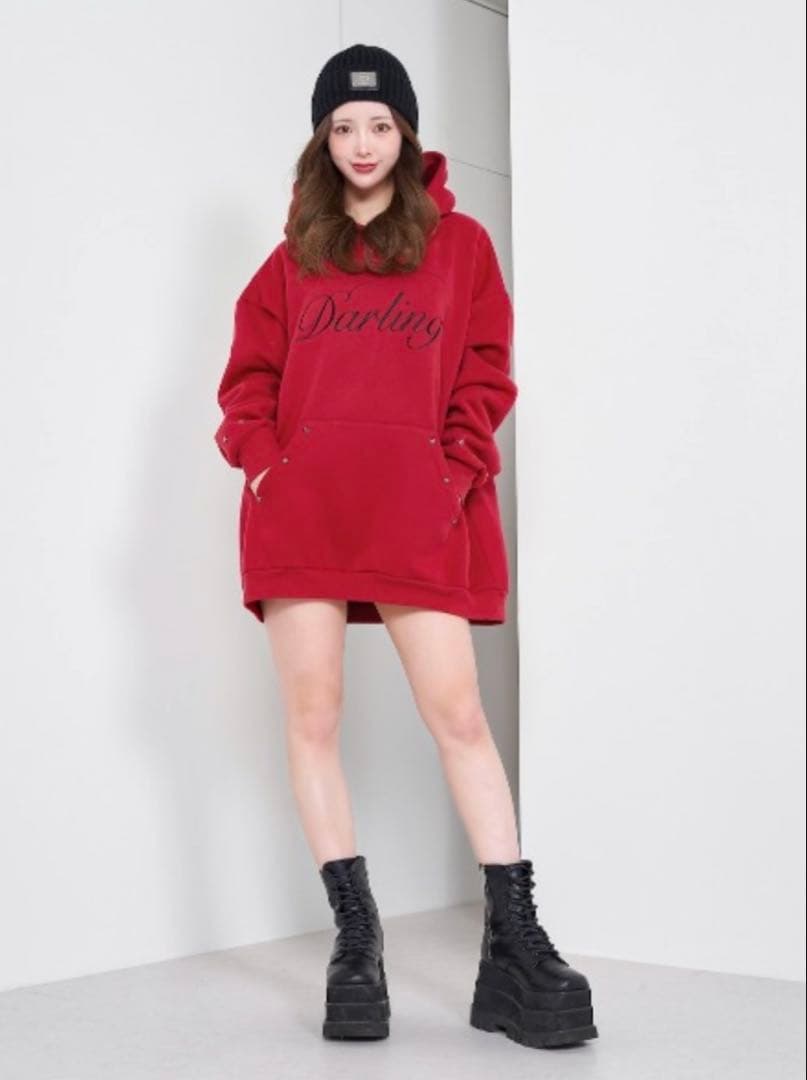 Darich グラフィックスタッズフーディー