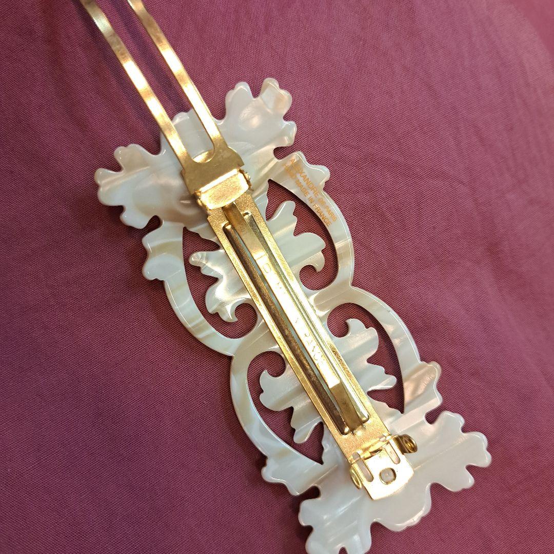 アレクサンドルドウパリス ヘアクリップシェルパールのような輝き