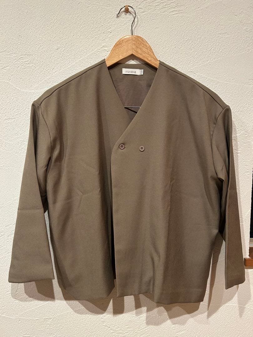 【riziere】ノーカラージャケットセットアップ　4点セット　コサージュ付き