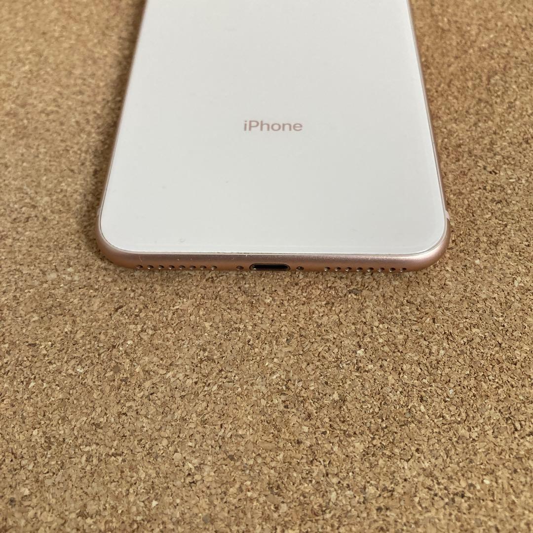 3929 美品☆電池新品☆iPhone8Plus 64GB SIMフリー☆